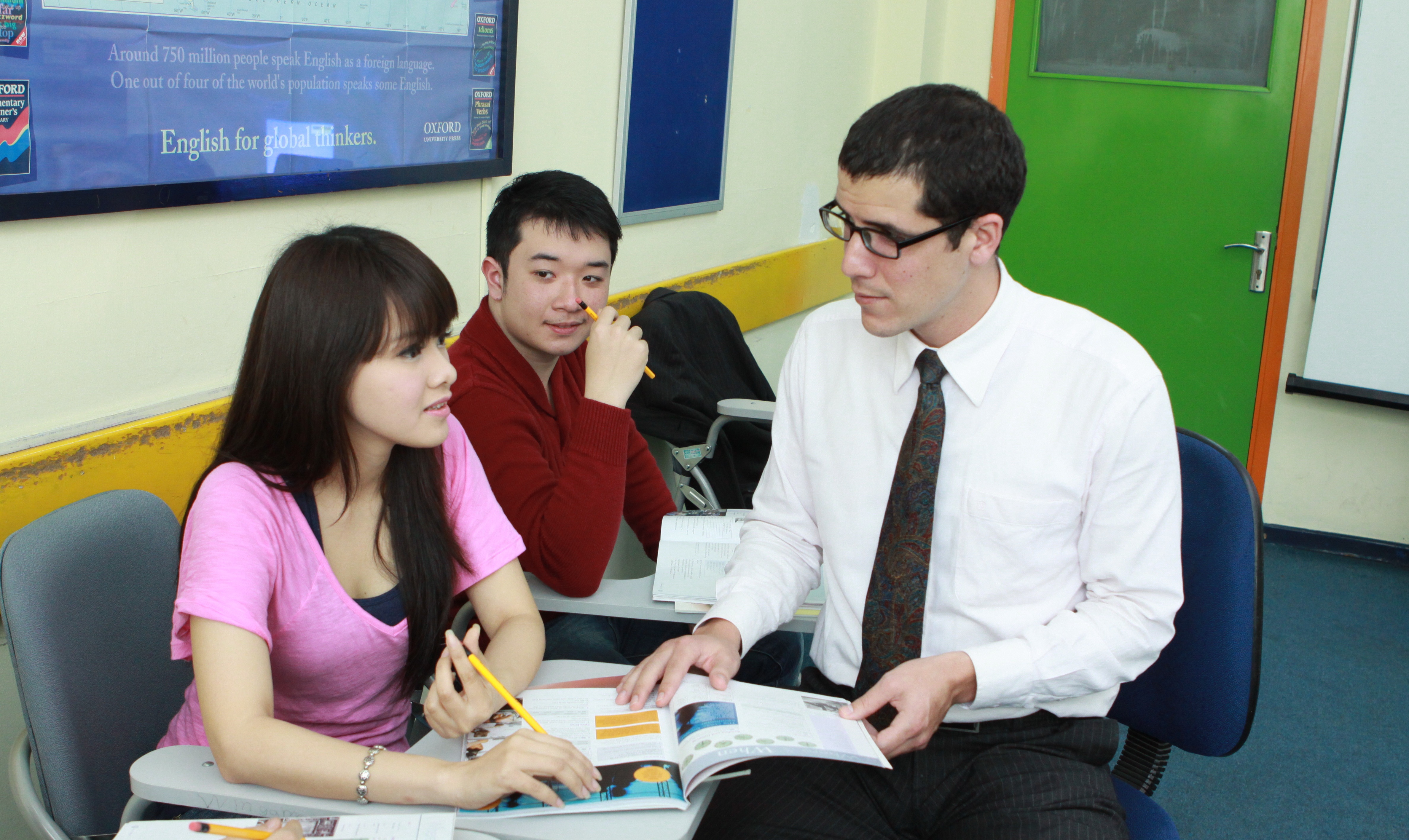 Thành lập công ty đào tạo ngoại ngữ có cần giấy phép con không